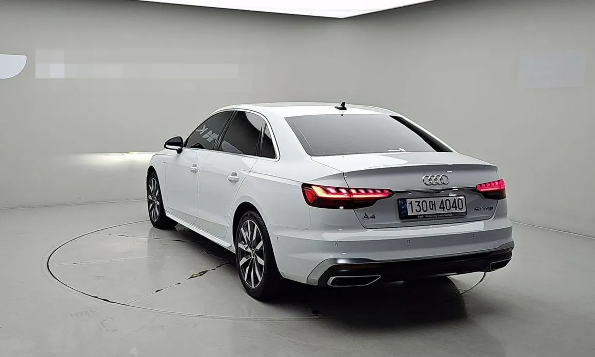 Audi A4 — фото 2