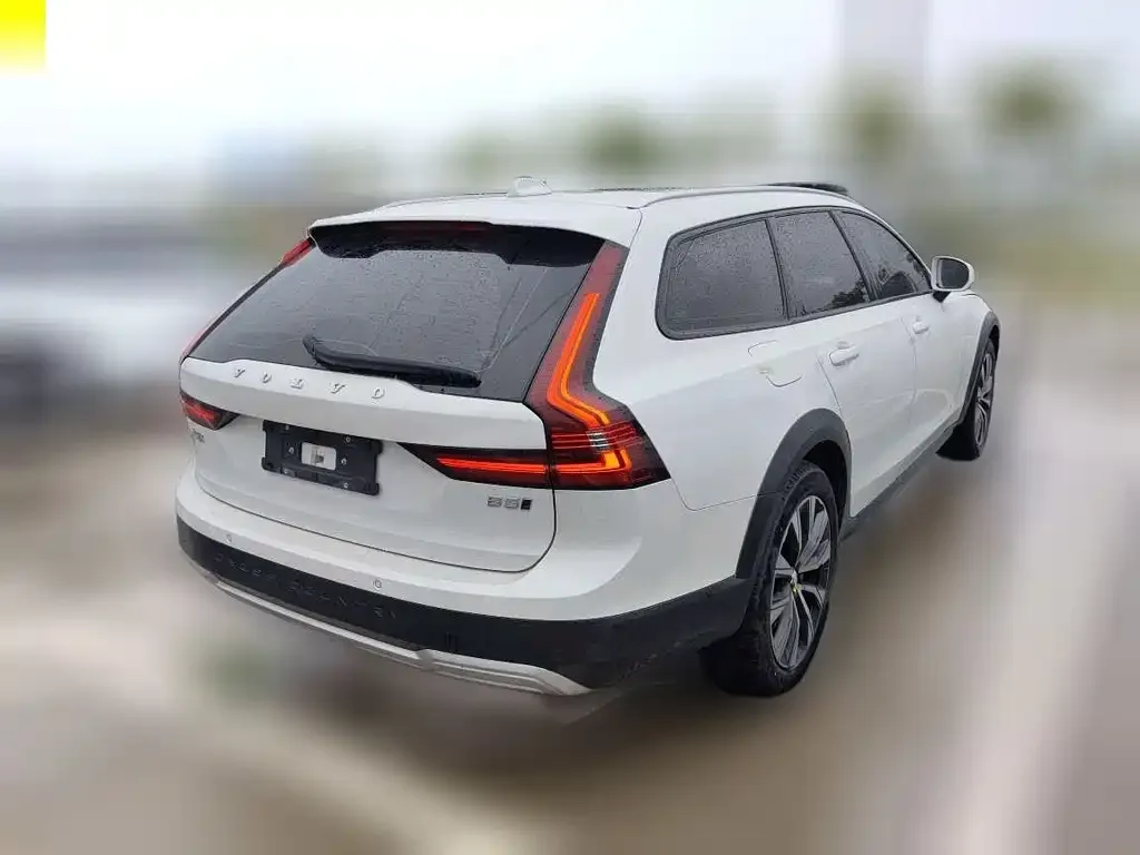Volvo V90 2024 из CN, фото 3