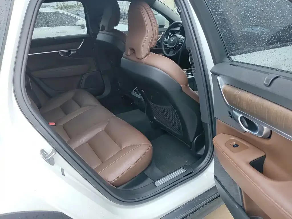 Volvo V90 2024 из CN, фото 7