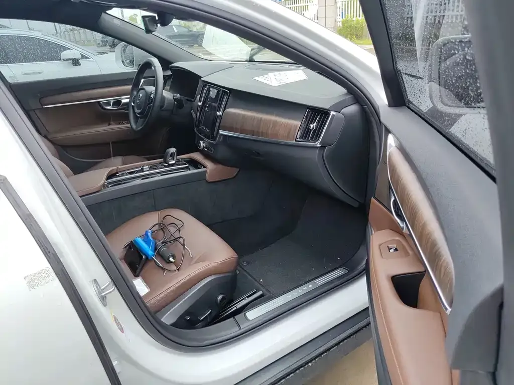 Volvo V90 2024 из CN, фото 6