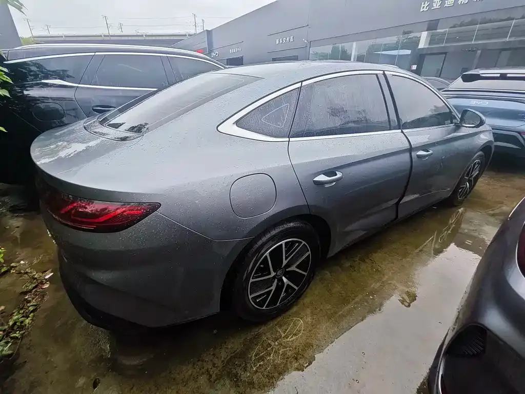 BYD Qin L — фото 6
