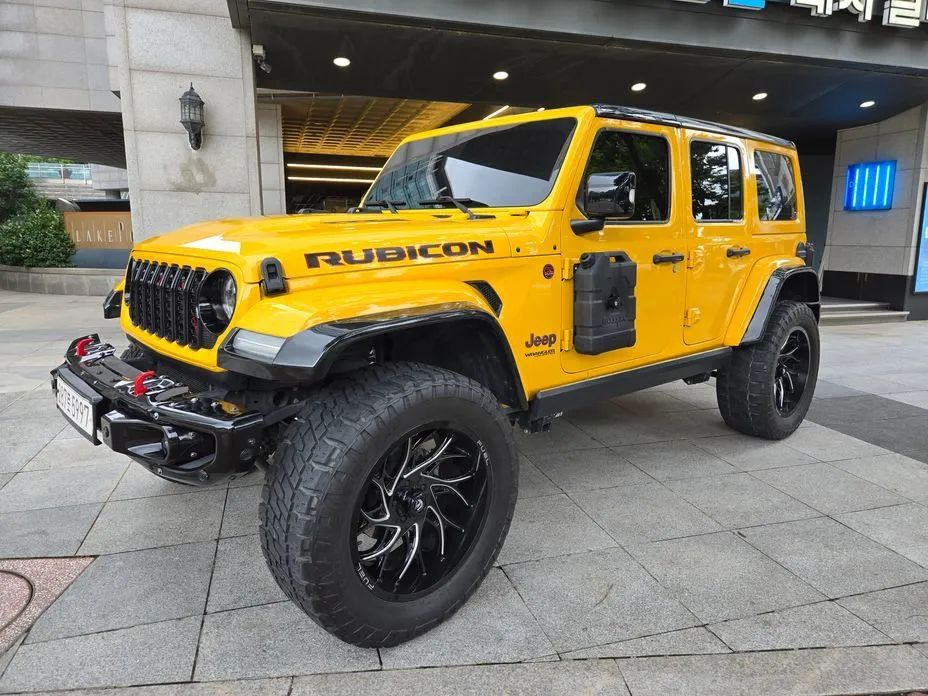 Jeep Wrangler — фото 1