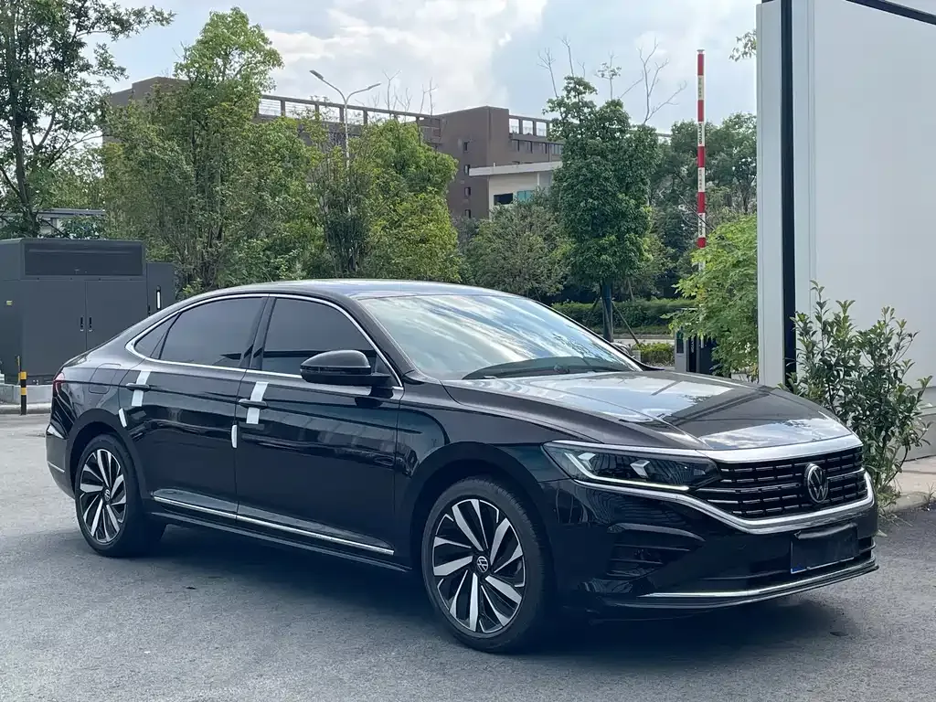 Volkswagen Passat — фото 6