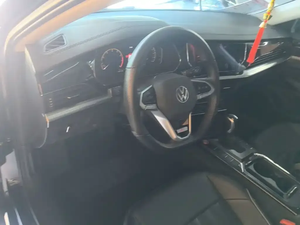 Volkswagen Passat — фото 4