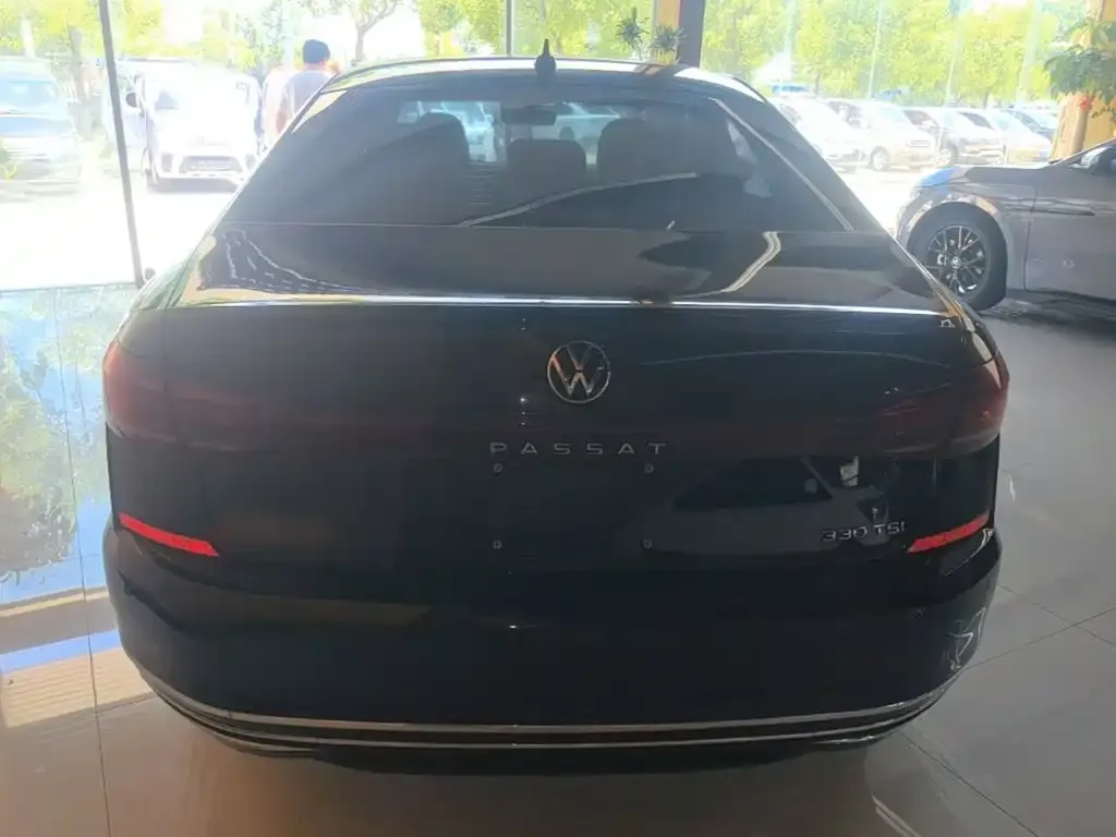 Volkswagen Passat — фото 3