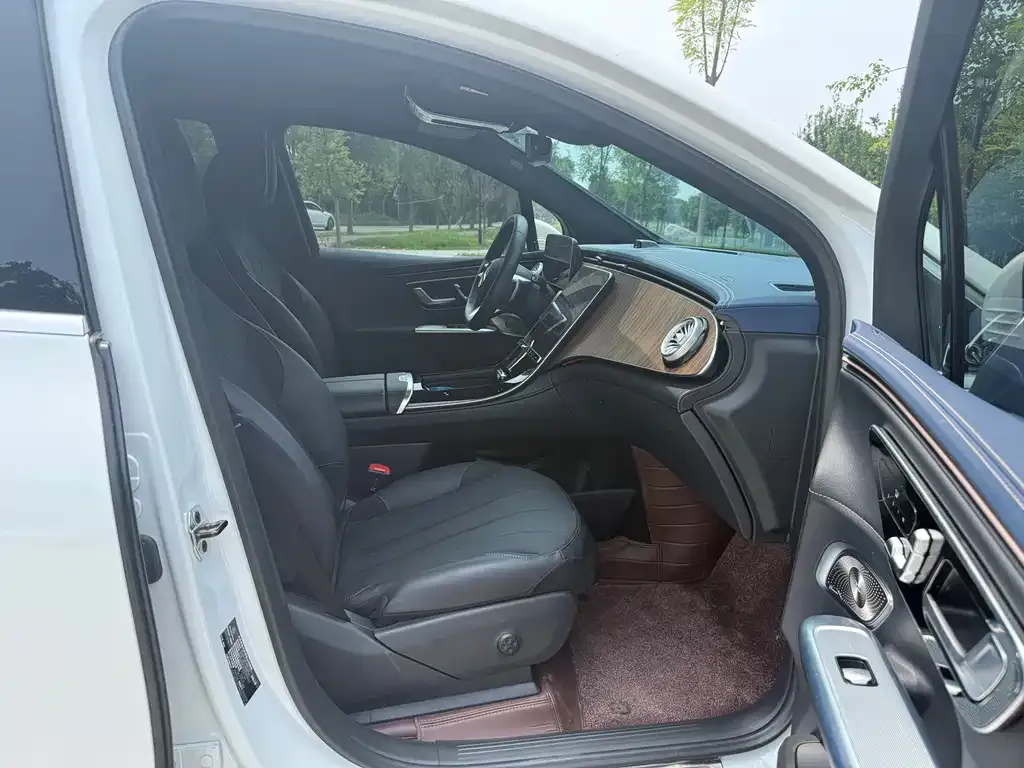 Mercedes-Benz EQE SUV 2023 из CN, фото 3