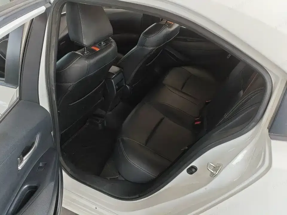 Toyota Corolla 2024 из CN, фото 2