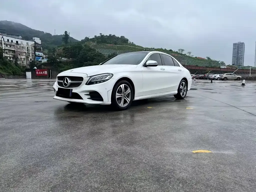 Mercedes-Benz C-Class — фото 1