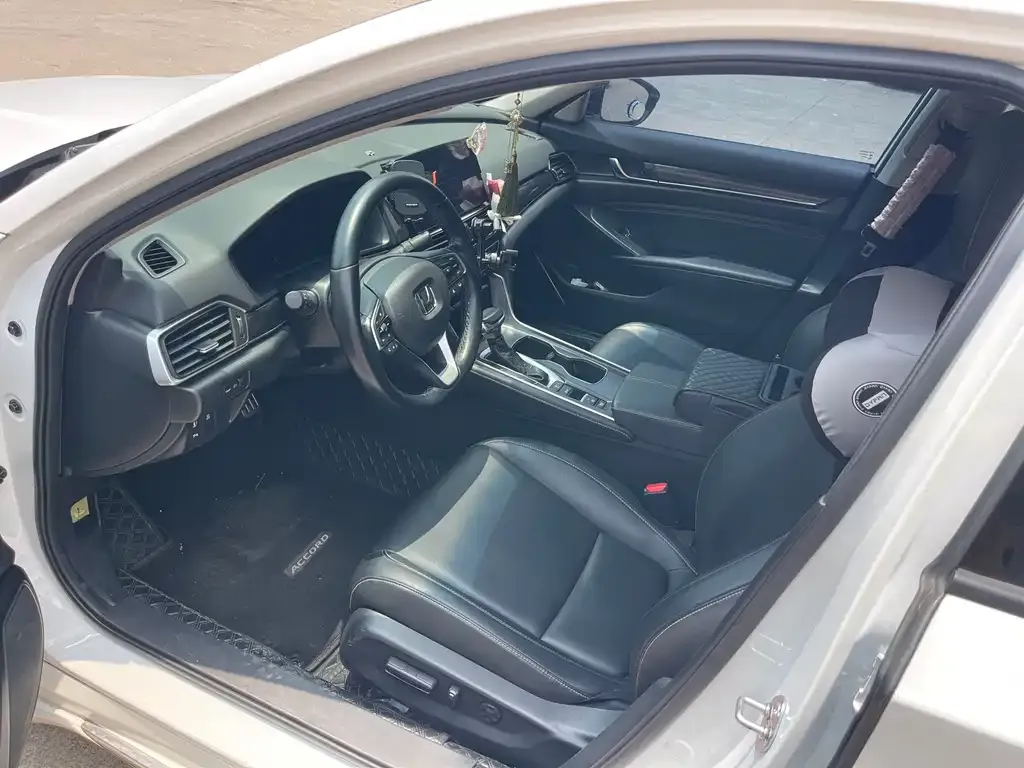 Honda Accord — фото 4