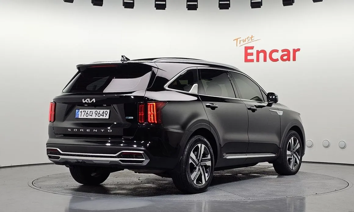 Kia Sorento — фото 9