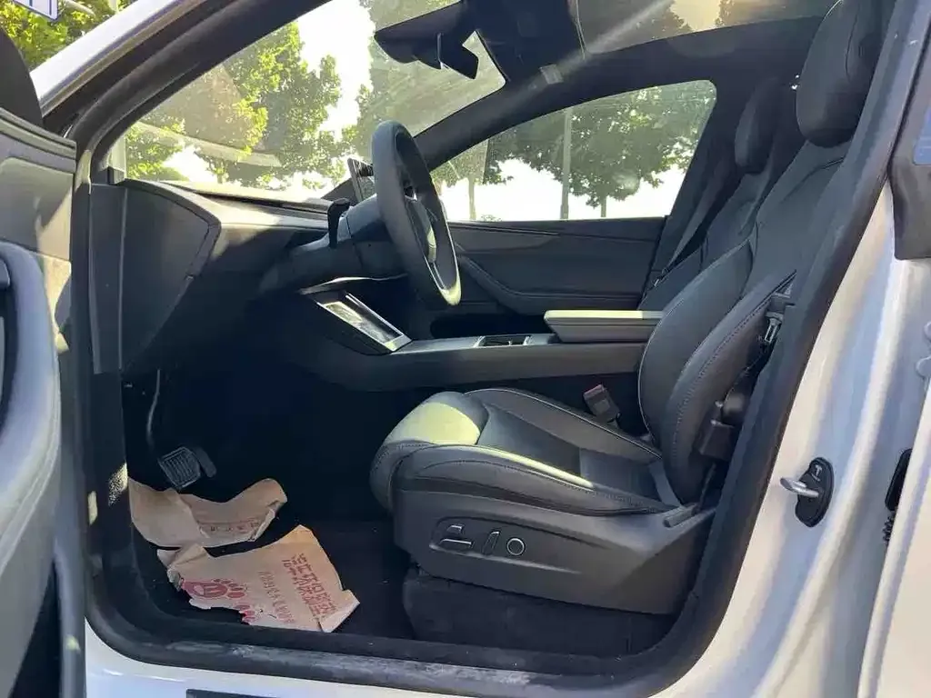 Tesla Model Y L 2026 из CN, фото 3