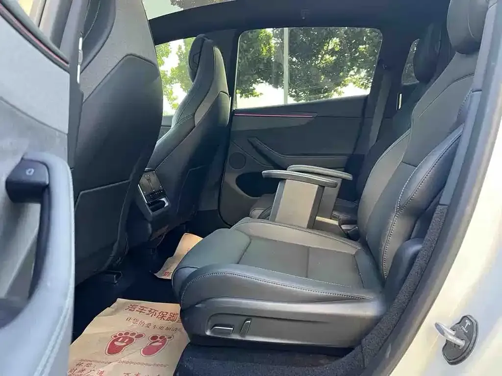 Tesla Model Y L 2026 из CN, фото 4