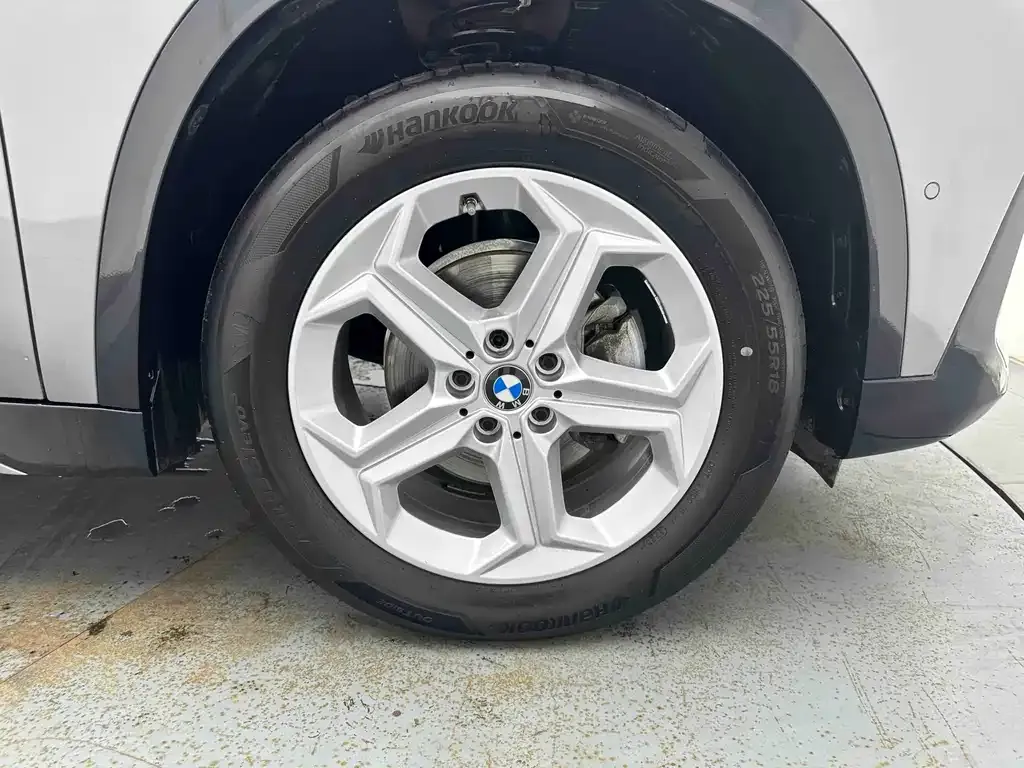 BMW X1 — фото 9