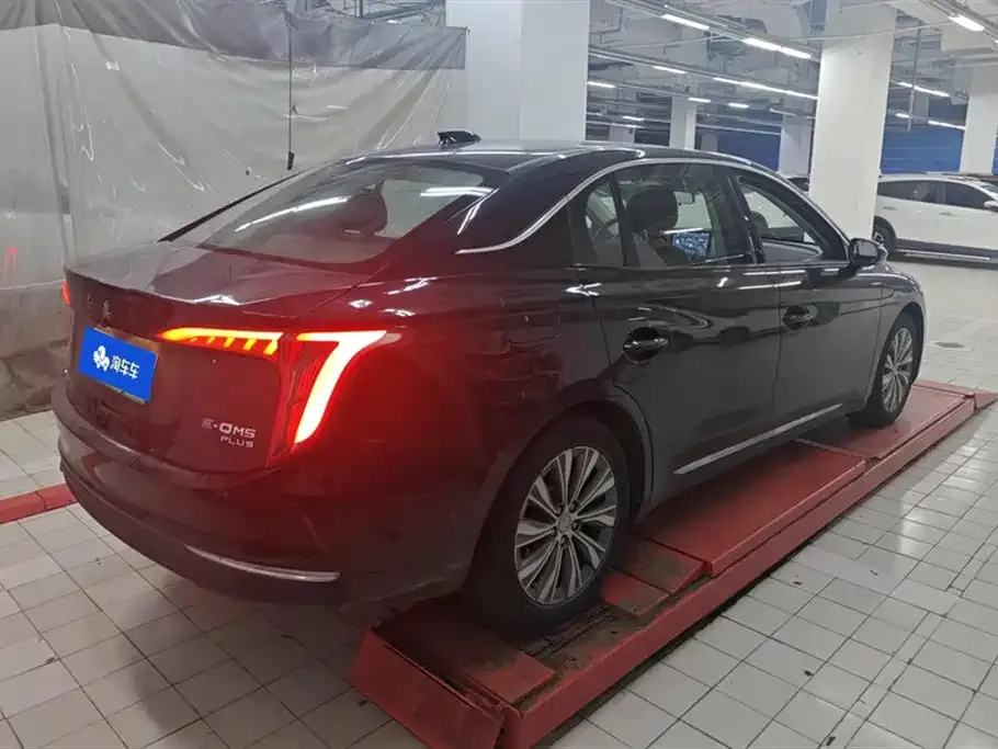 Hongqi E-QM5 — фото 5