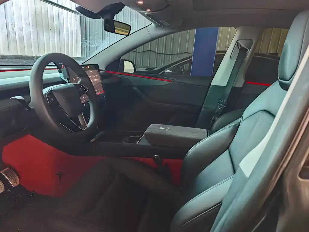 Tesla Model Y — фото 7