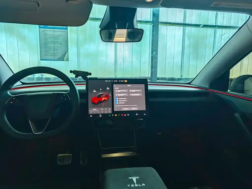 Tesla Model Y — фото 5