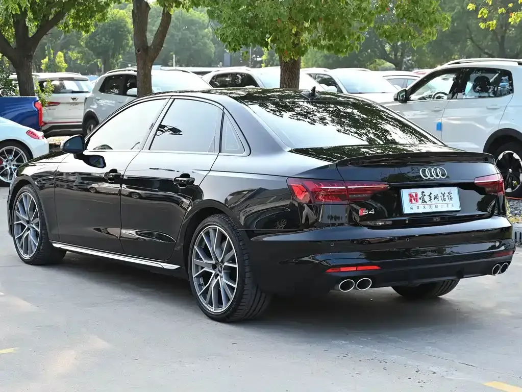 Audi S4 — фото 2
