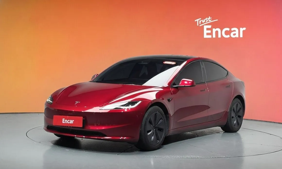 Tesla Model 3 — фото 1