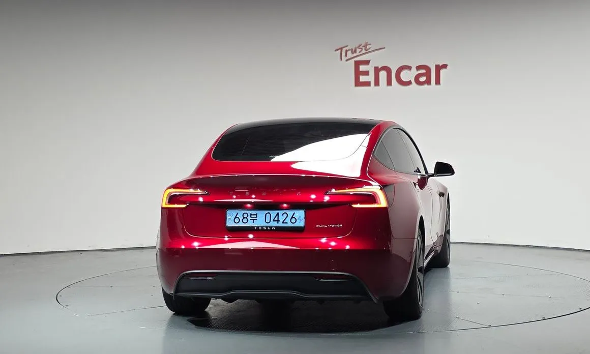 Tesla Model 3 — фото 6