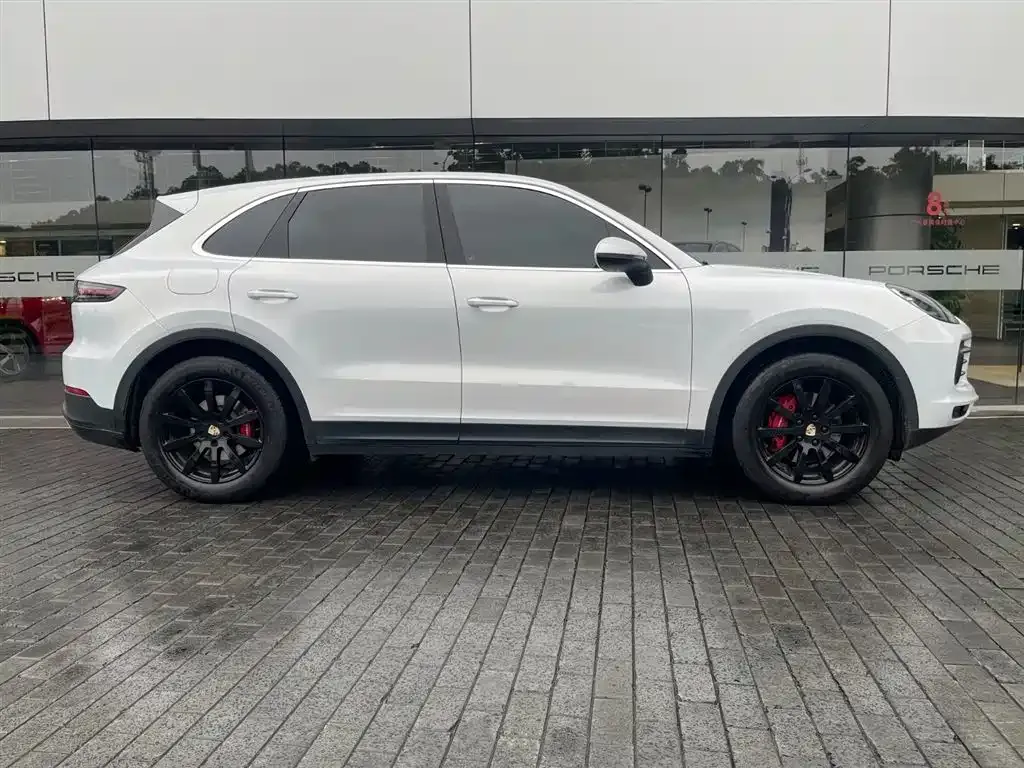 Porsche Cayenne Hybrid — фото 7