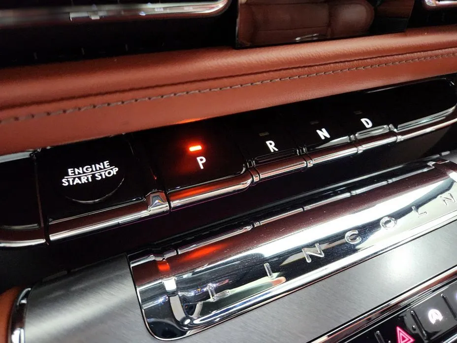 Lincoln Aviator — фото 10