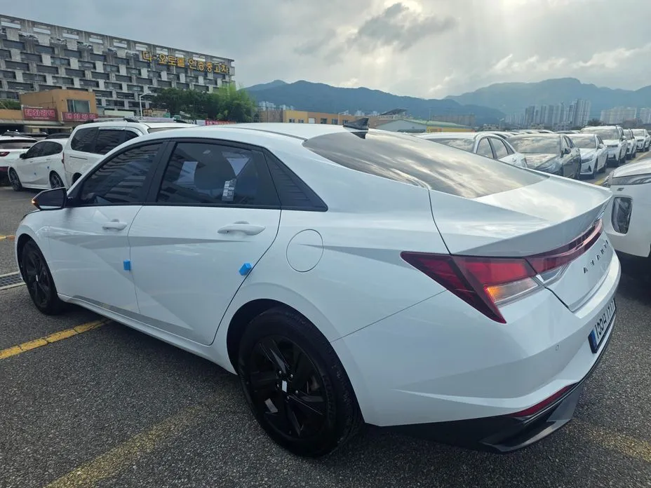 Hyundai AVANTE — фото 2
