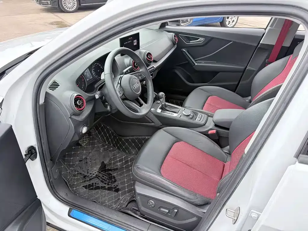 Audi Q2L 2021 из CN, фото 5