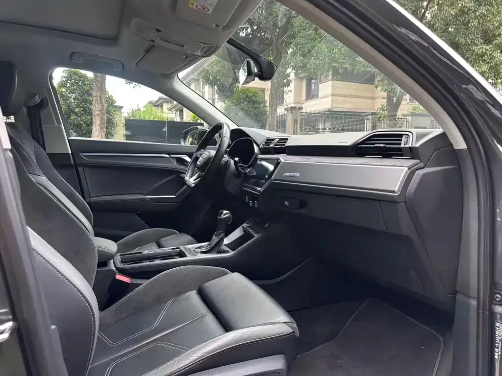 Audi Q3 Sportback — фото 9