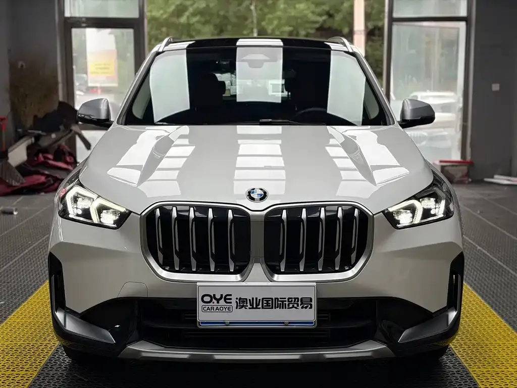 BMW X1 — фото 5