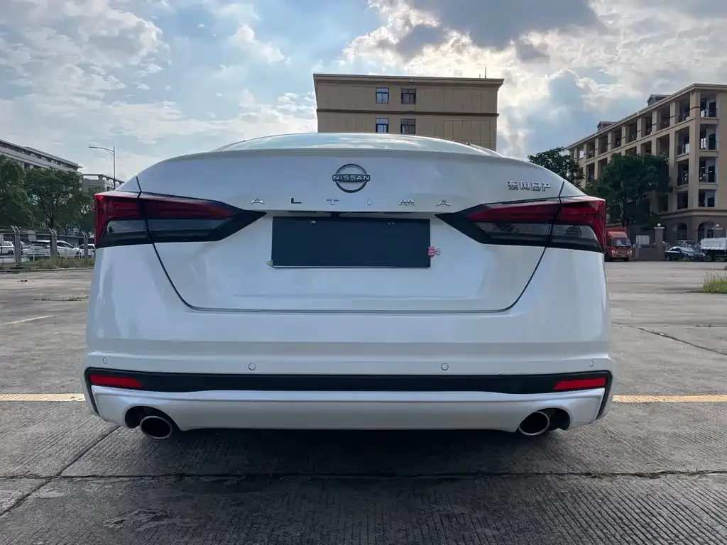 Nissan Teana — фото 2