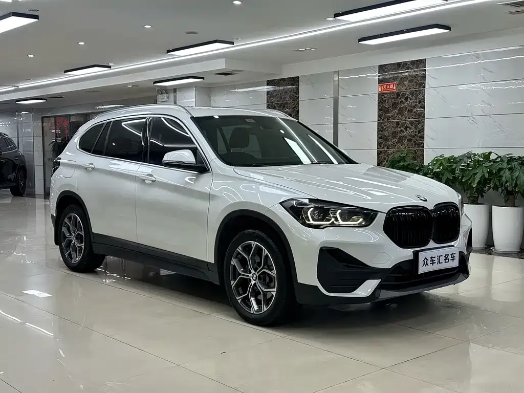BMW X1 — фото 6