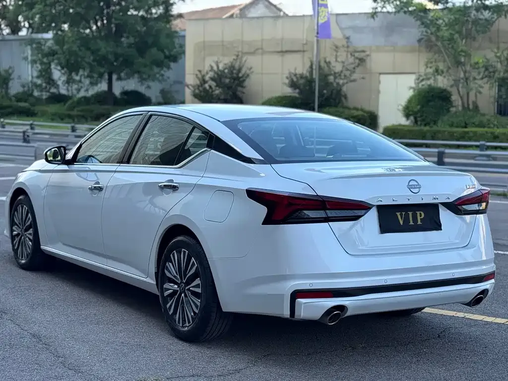 Nissan Teana — фото 3