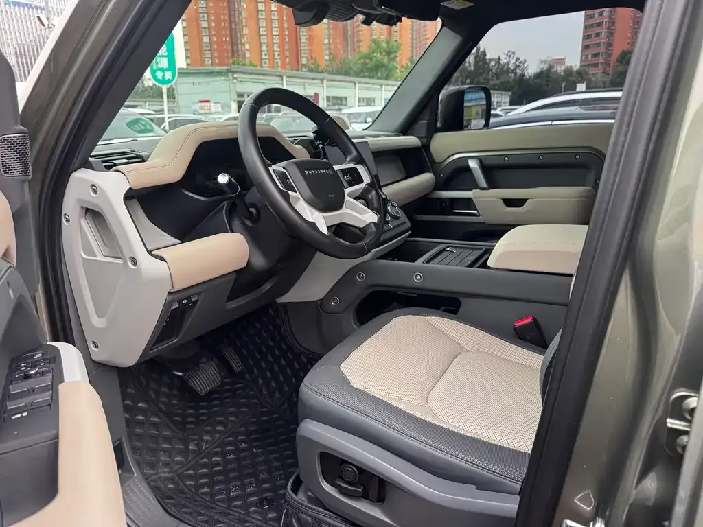 Land Rover Defender — фото 7