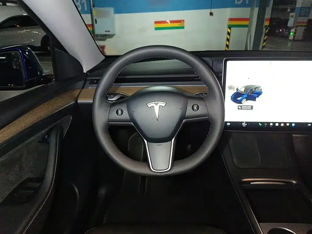 Tesla Model Y — фото 3