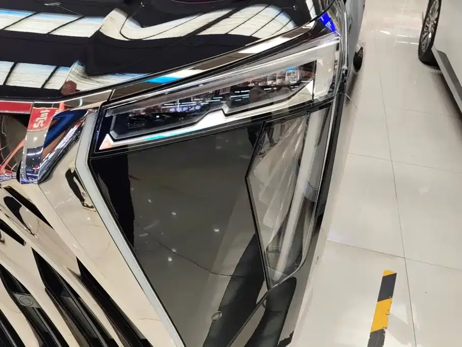 GAC Motor Trumpchi M8 — фото 3