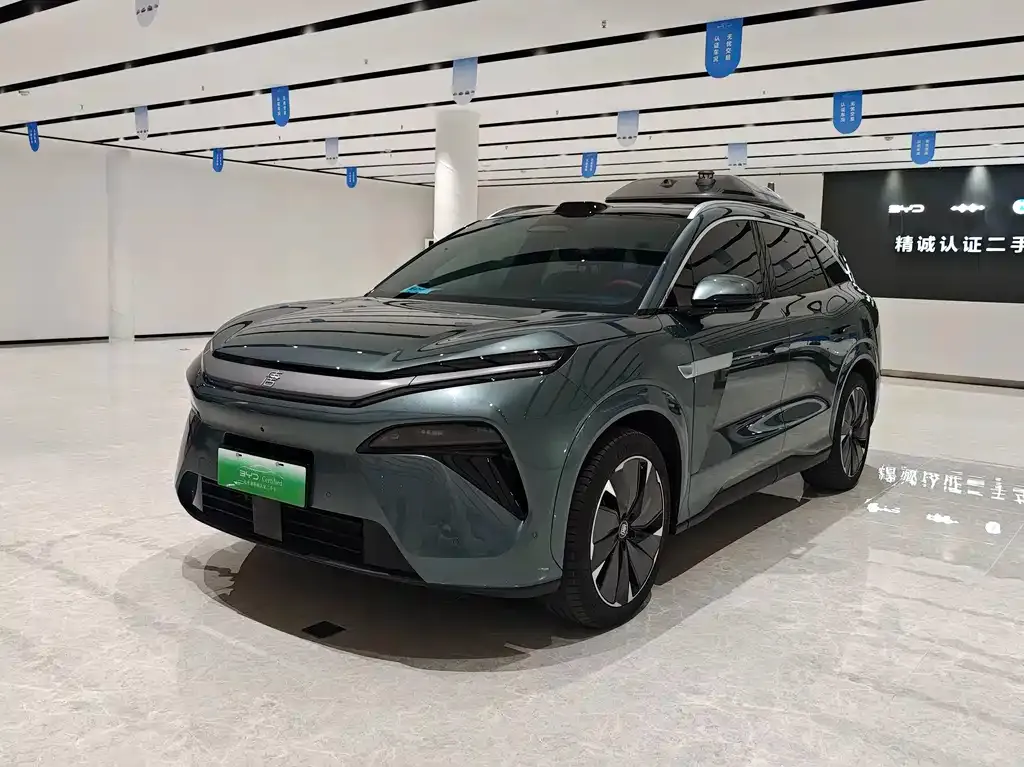 BYD Tang L — фото 1