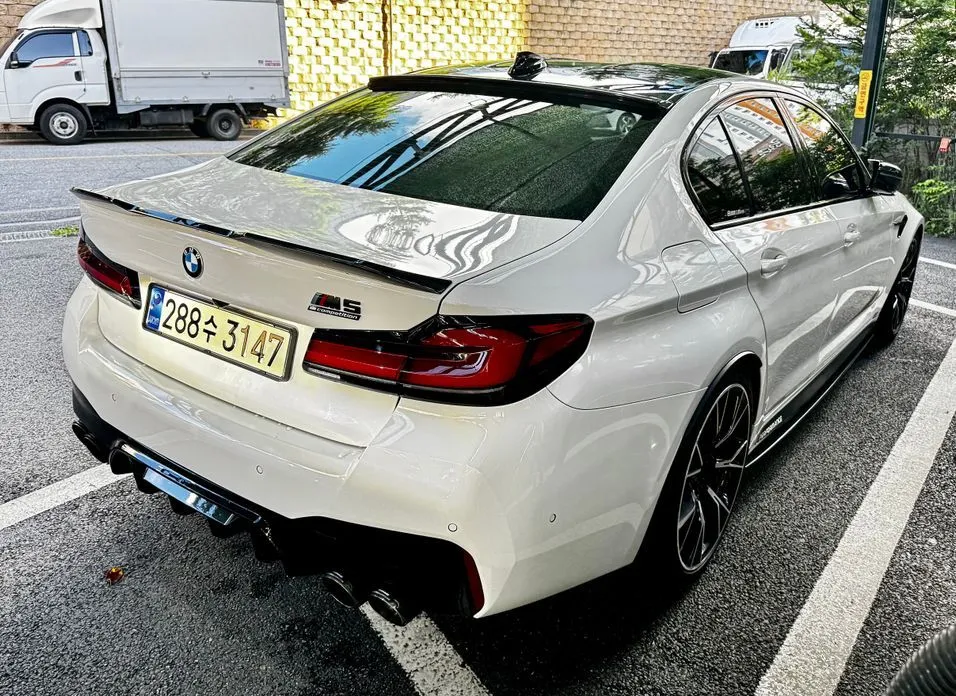 BMW M5 — фото 6