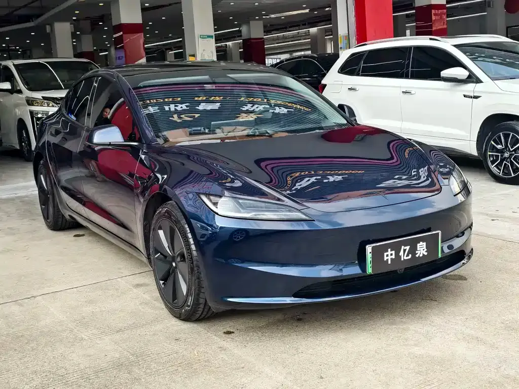 Tesla Model 3 — фото 10