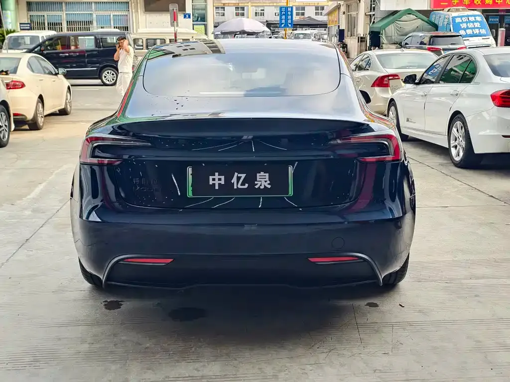 Tesla Model 3 — фото 6
