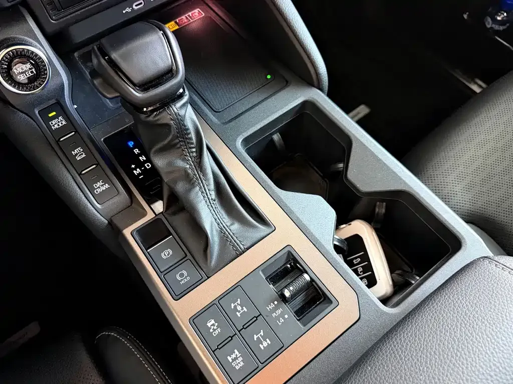Toyota Prado 2024 из CN, фото 10