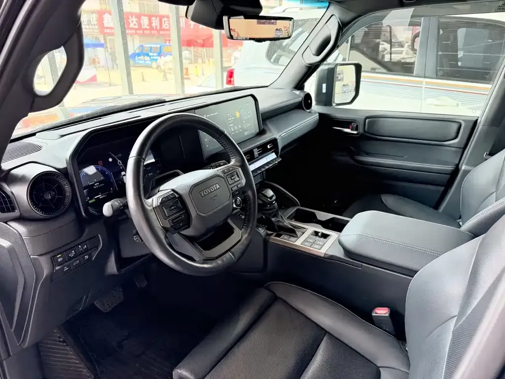 Toyota Prado 2024 из CN, фото 9