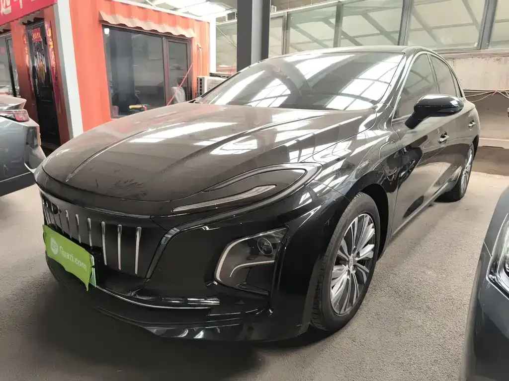 Hongqi E-QM5 2024 из CN, фото 8