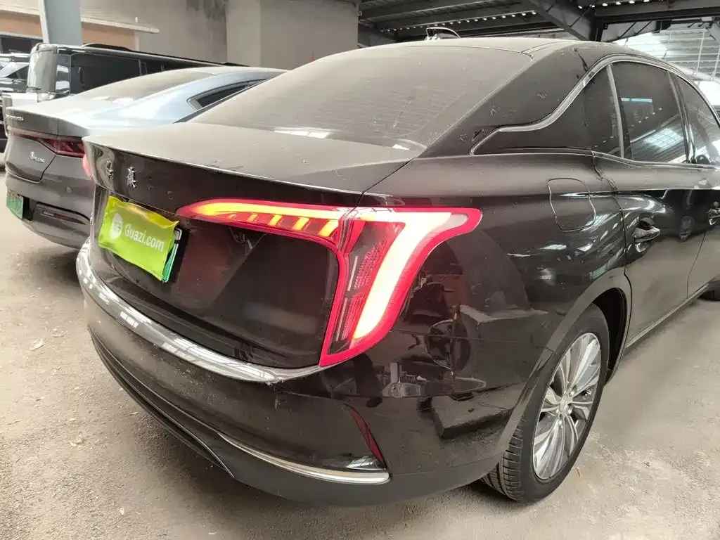 Hongqi E-QM5 2024 из CN, фото 10