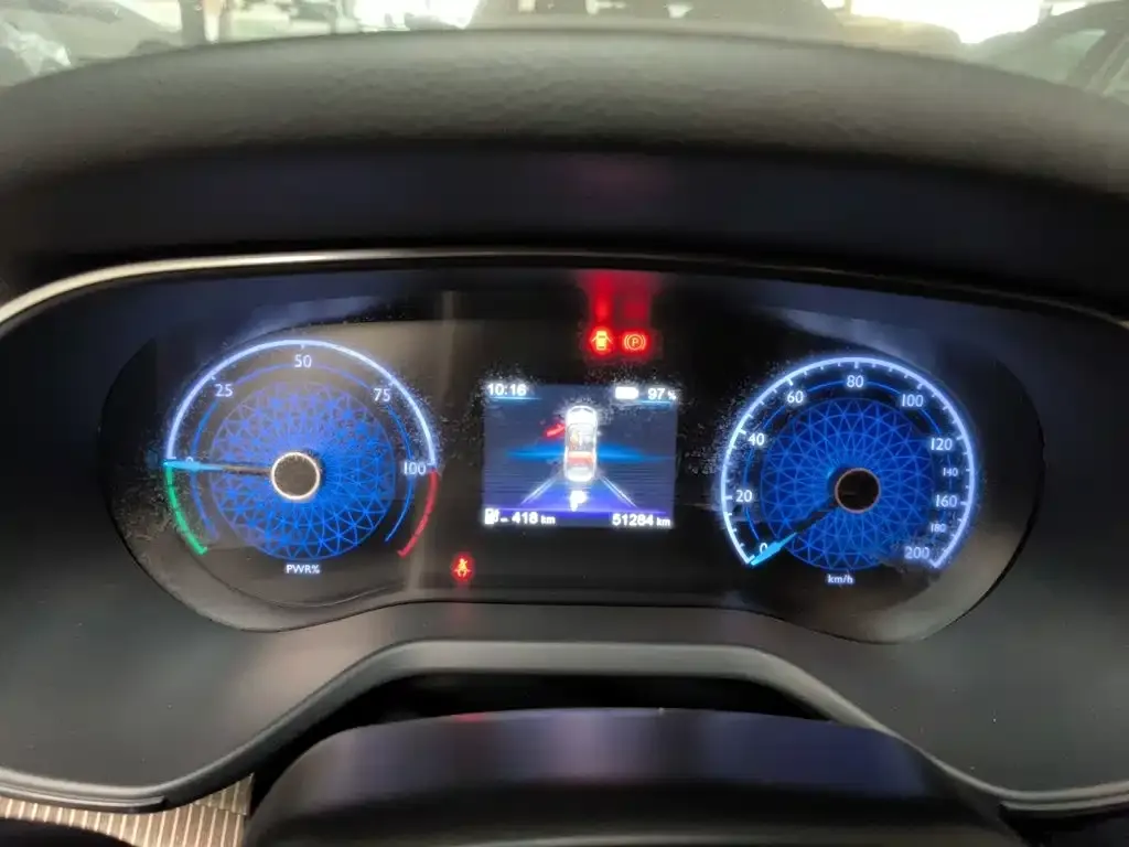 Hongqi E-QM5 2024 из CN, фото 2