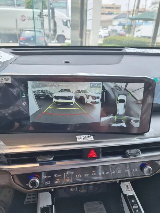 Kia Sorento — фото 9