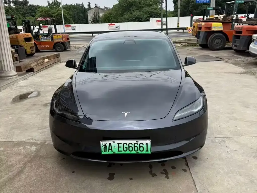 Tesla Model 3 — фото 5
