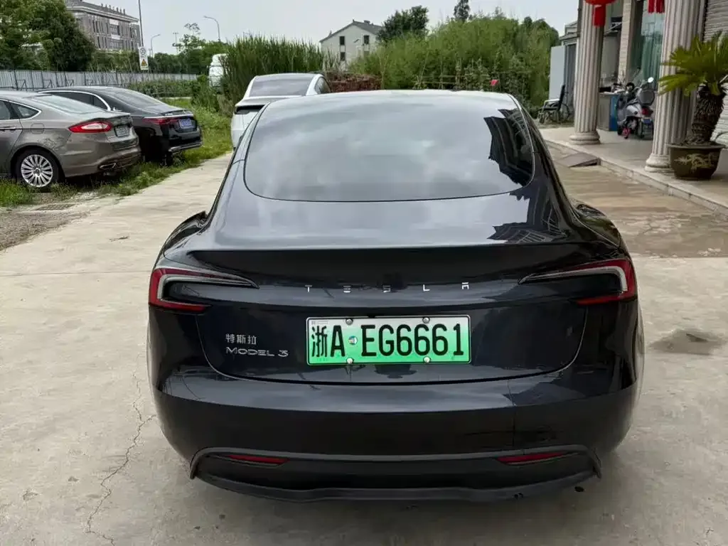 Tesla Model 3 — фото 6