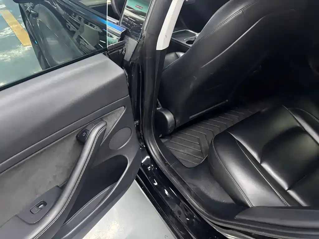 Tesla Model 3 2022 из CN, фото 2