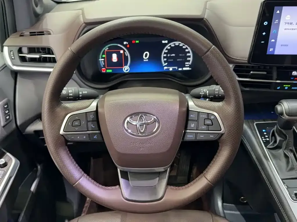 Toyota Sienna — фото 10