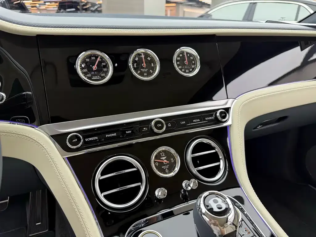 Bentley Continental — фото 6